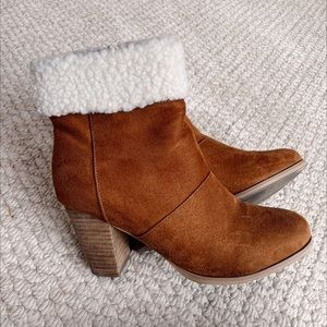 Cato Shoes | Fur Bootie Wedge | Color: Brown/ White | Size 7 Women’s